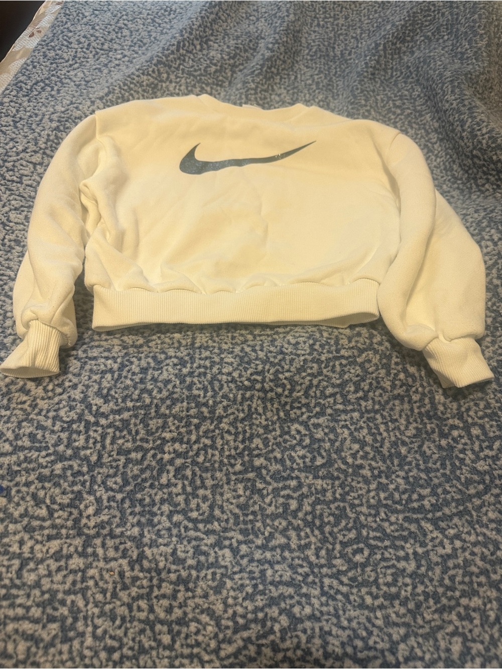 Nike toddler girls sweatshirt 4T white with sparkly green swoosh